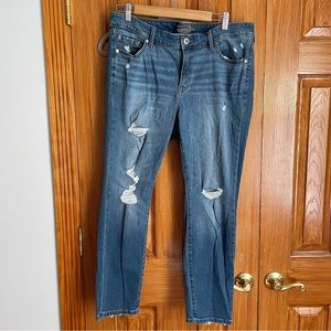 ✨SALE✨ Torrid Bombshell Distressed Jean